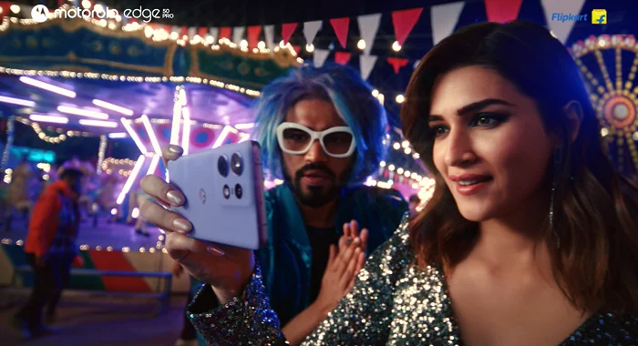 Motorola’s New TVC Brings Alive ‘Intelligence Meets Art’ Starring Brand Ambassador Kriti Sanon and Introducing Babil Khan as moto AI Ally for the Launch of motorola edge50 Pro<br>