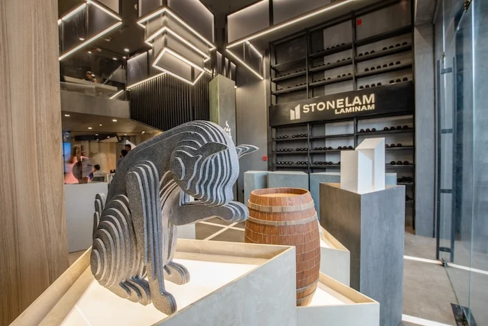  Stonelam's Mumbai Store Is Inspired by Mountain Trails, Fostering Creative Synergy with Nature<br>