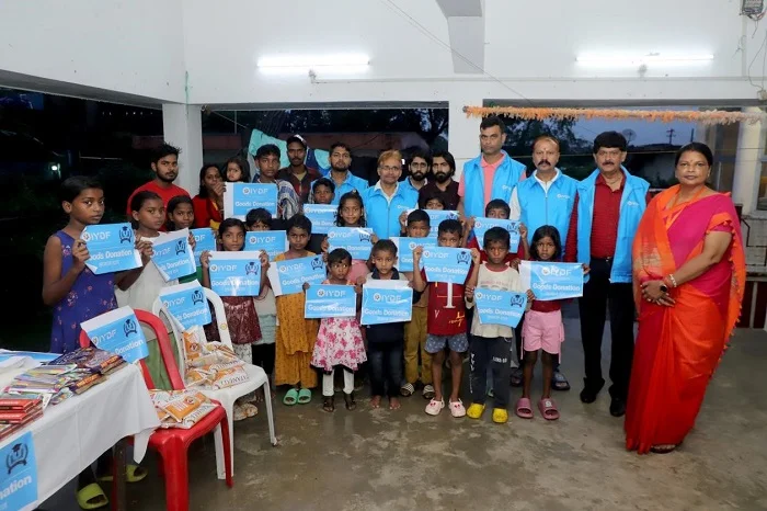 IYDF and Rao Study Circle Provide Support to Underprivileged Children in Dhurwa Community, Volunteers Unite to Build Hope<br>