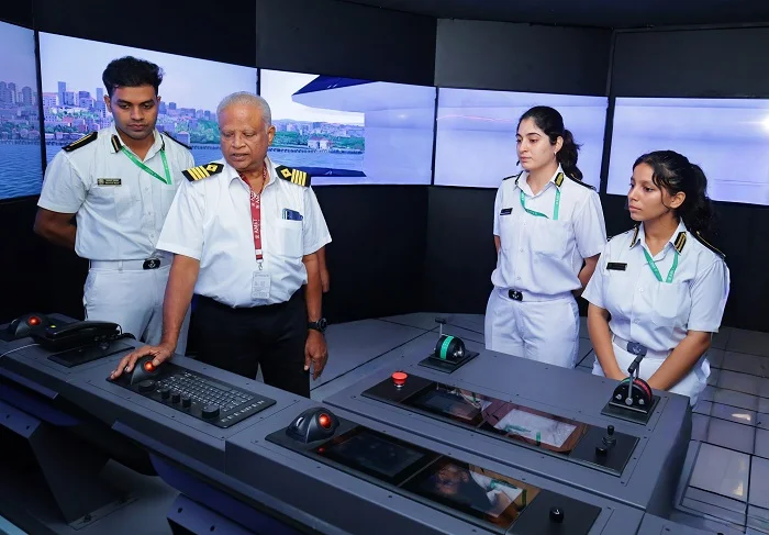 A.P. Moller Relief Foundation Donates Full Mission Deck and Engine Simulators to AMET AIST - Maersk Centre of Excellence, India<br>