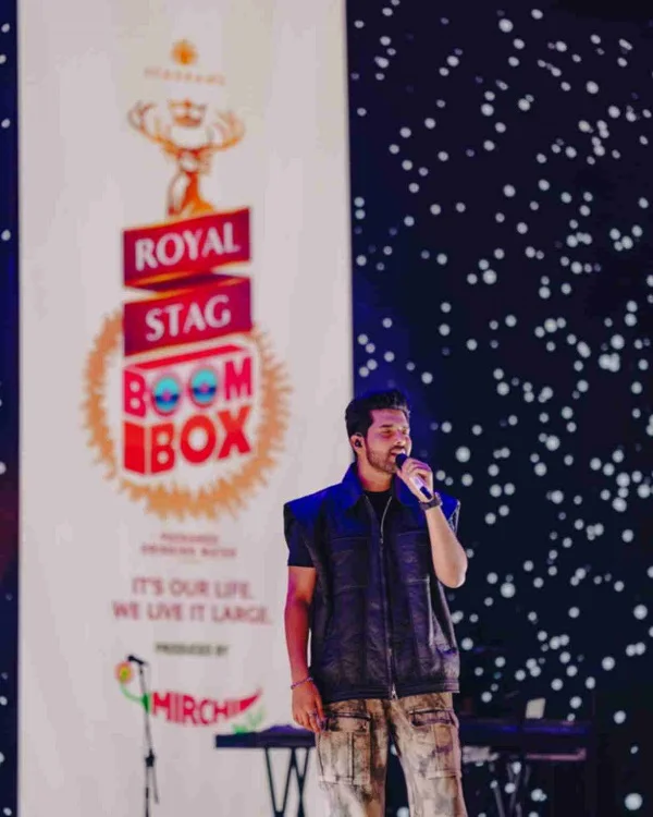 Royal Stag BoomBox Creates a Spell-Binding Experience in Guwahati: Iconic Performances by Armaan Malik, Nikhita Gandhi, Ikka and DJ Yogii<br>