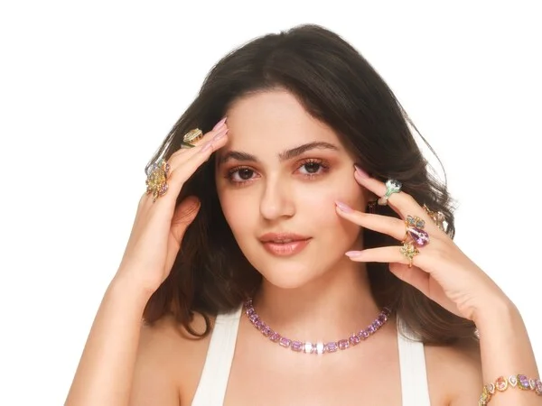 THE HOUSE OF LAKMĒ WELCOMES ANEET PADDA AS A NEW FACE OF THE BRAND, TO REDEFINE BEAUTY FOR GEN Z