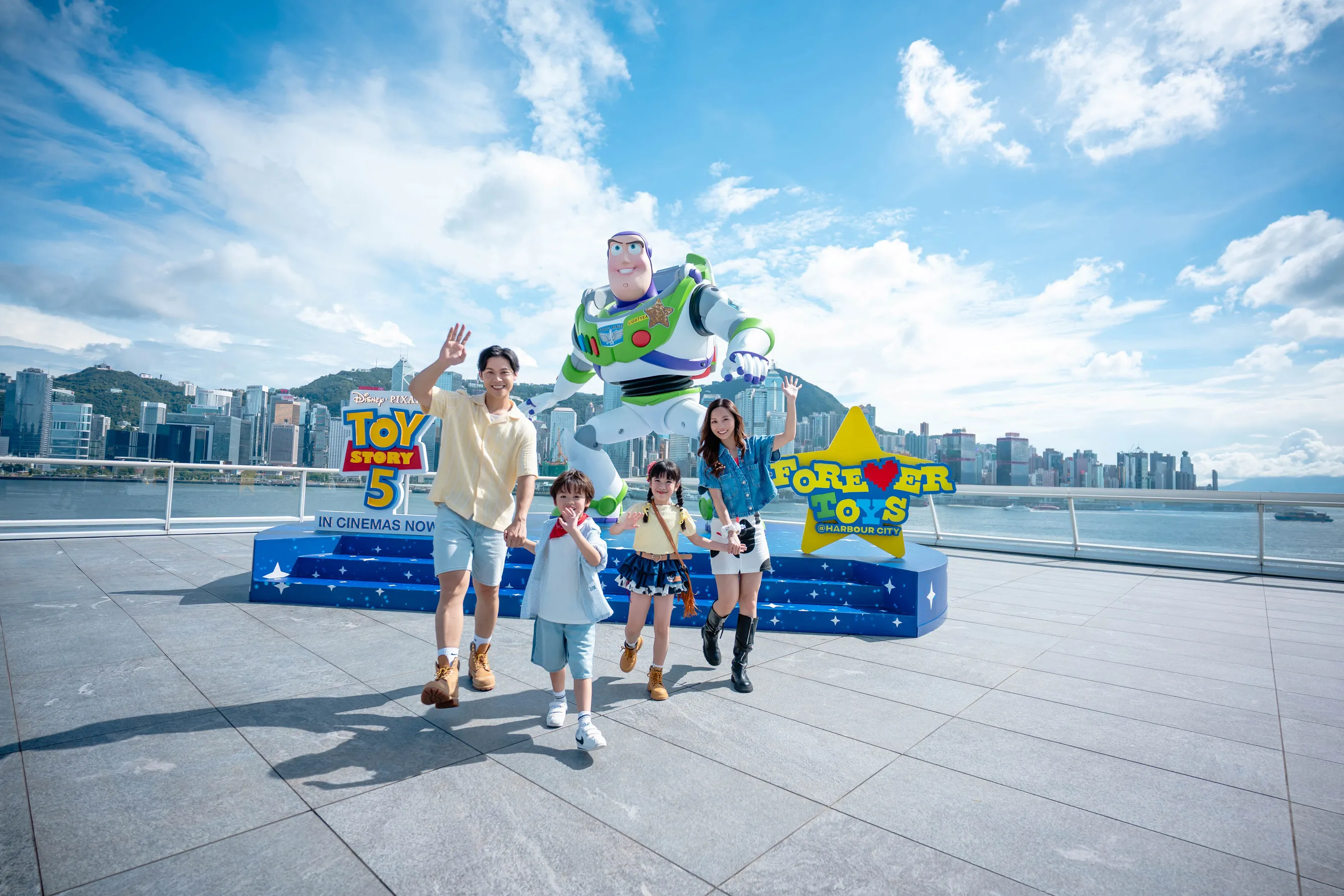 Hong Kong Unveils Large-Scale Toy Story 5-Themed Carnival "FOREVER TOYS @ Harbour City"