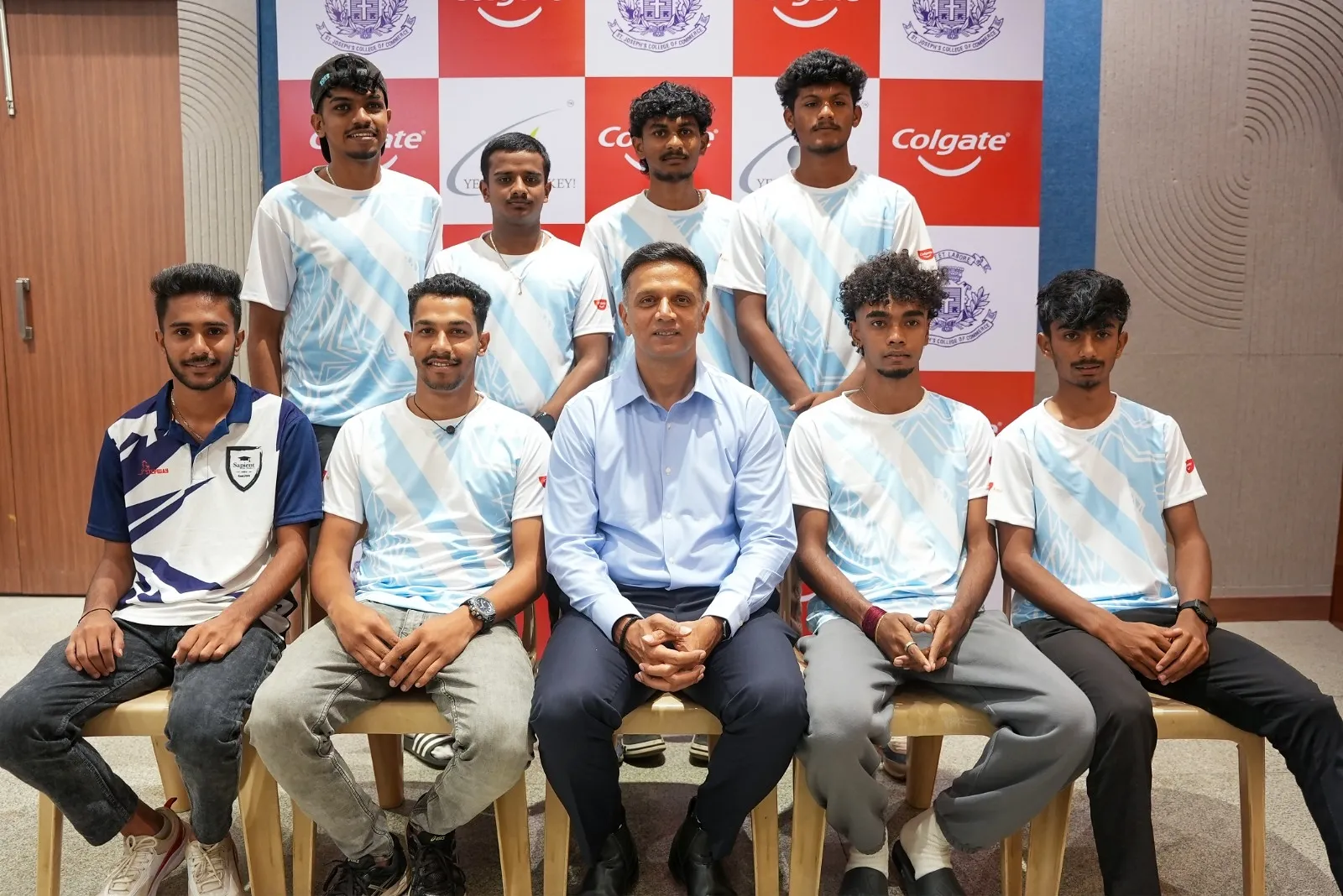 Rahul Dravid Inaugurates Colgate Total Inter-College 5-A-Side Hockey Tournament at St. Joseph's College of Commerce