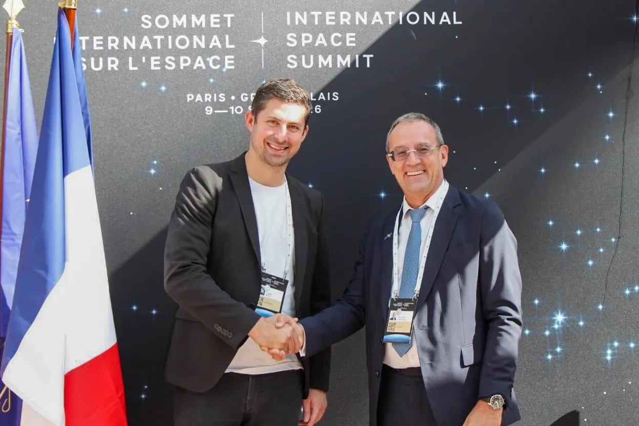Eutelsat and OroraTech Partner to Deploy Up to 96 Thermal Infrared Payloads