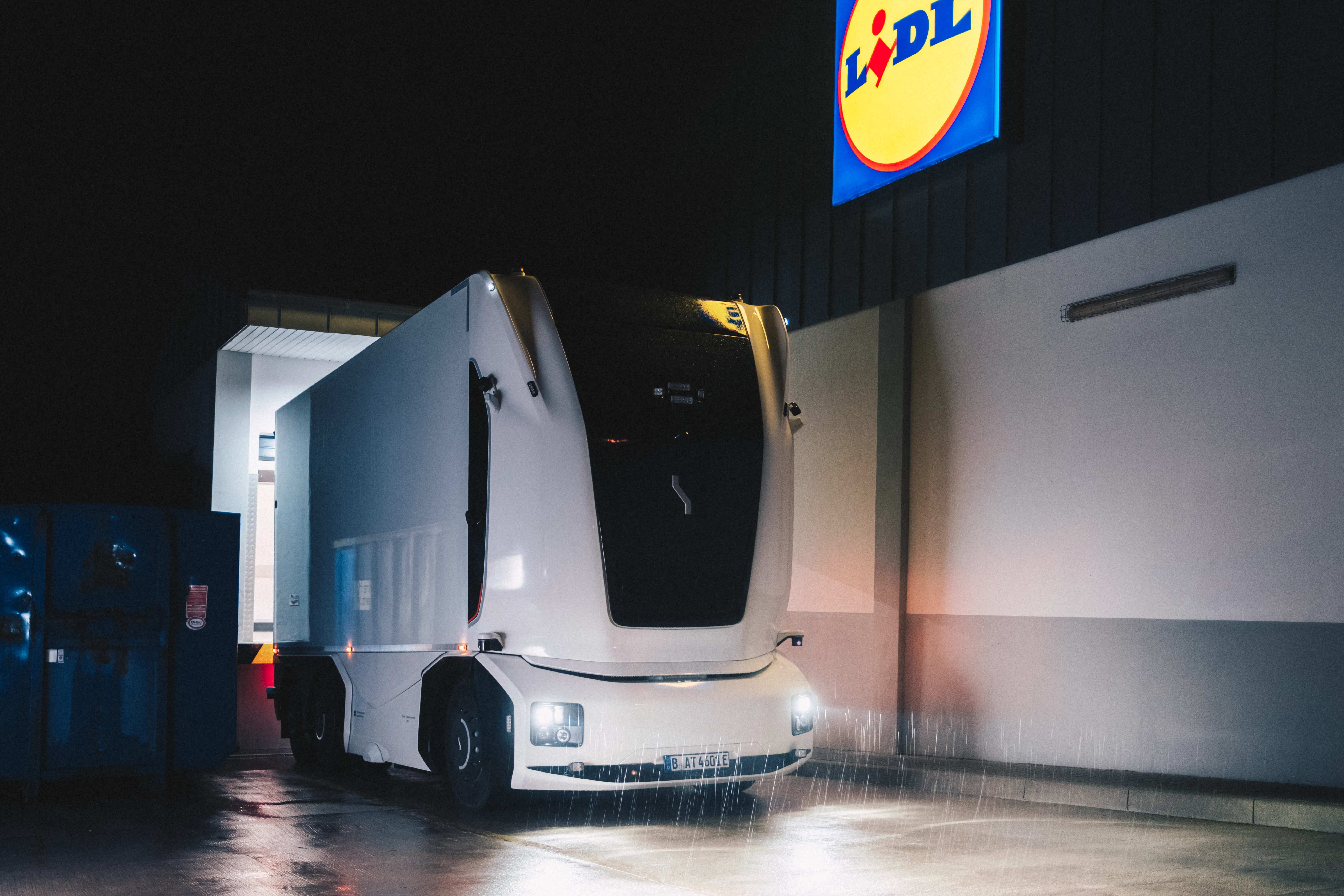 Einride and Lidl Launch First Autonomous Cab-less Truck on German Public Road